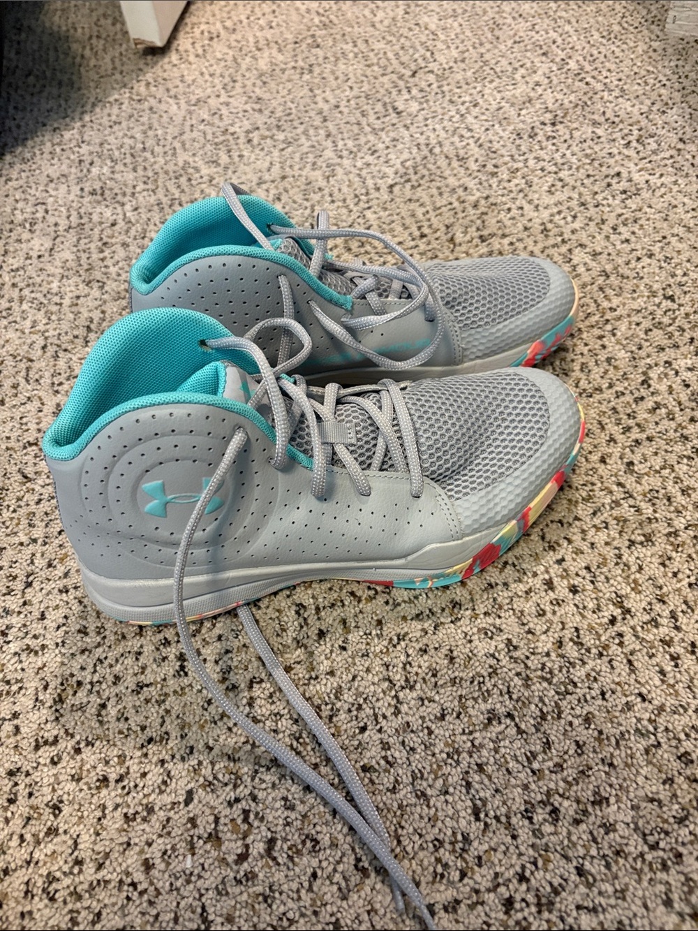Under Armour Light Gray & Teal Mid-Top Athletic Shoes